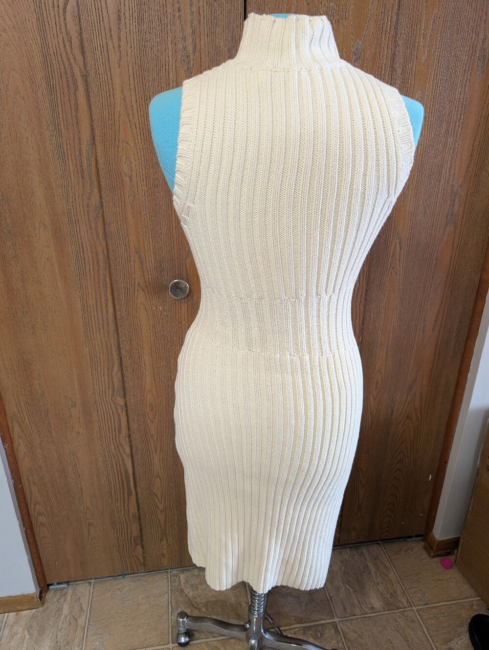 Moda Cream Ribbed Knit Midi Dress